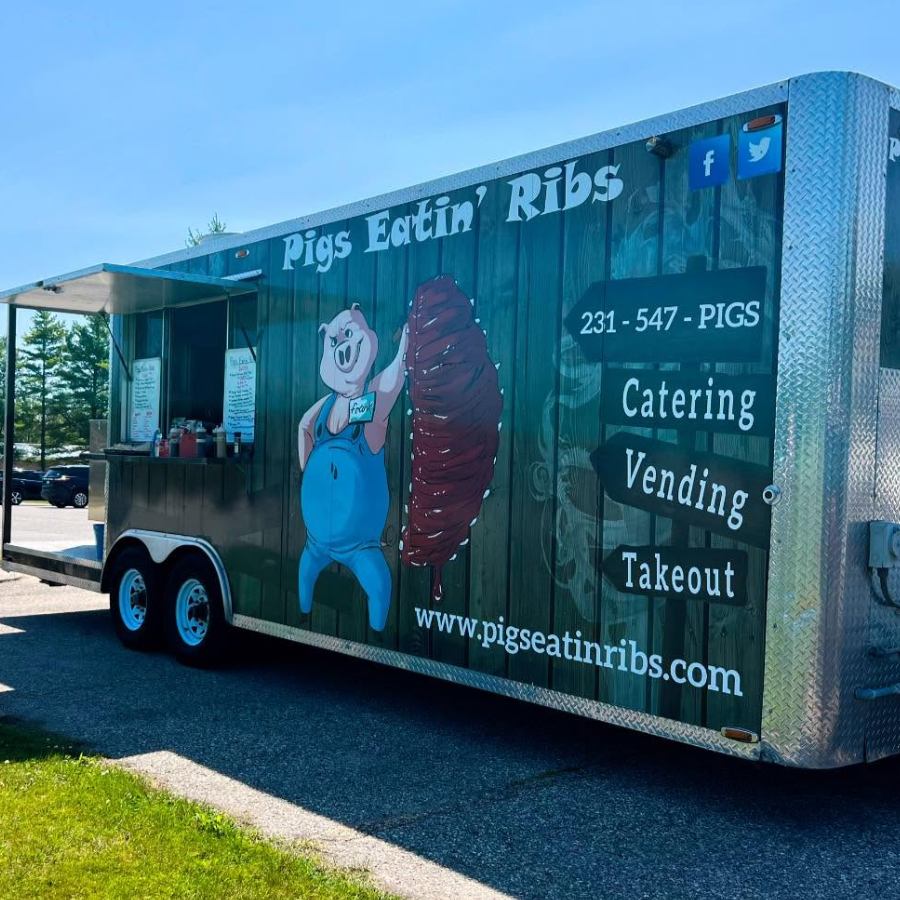 Pigs Eatin’ Ribs Food Truck